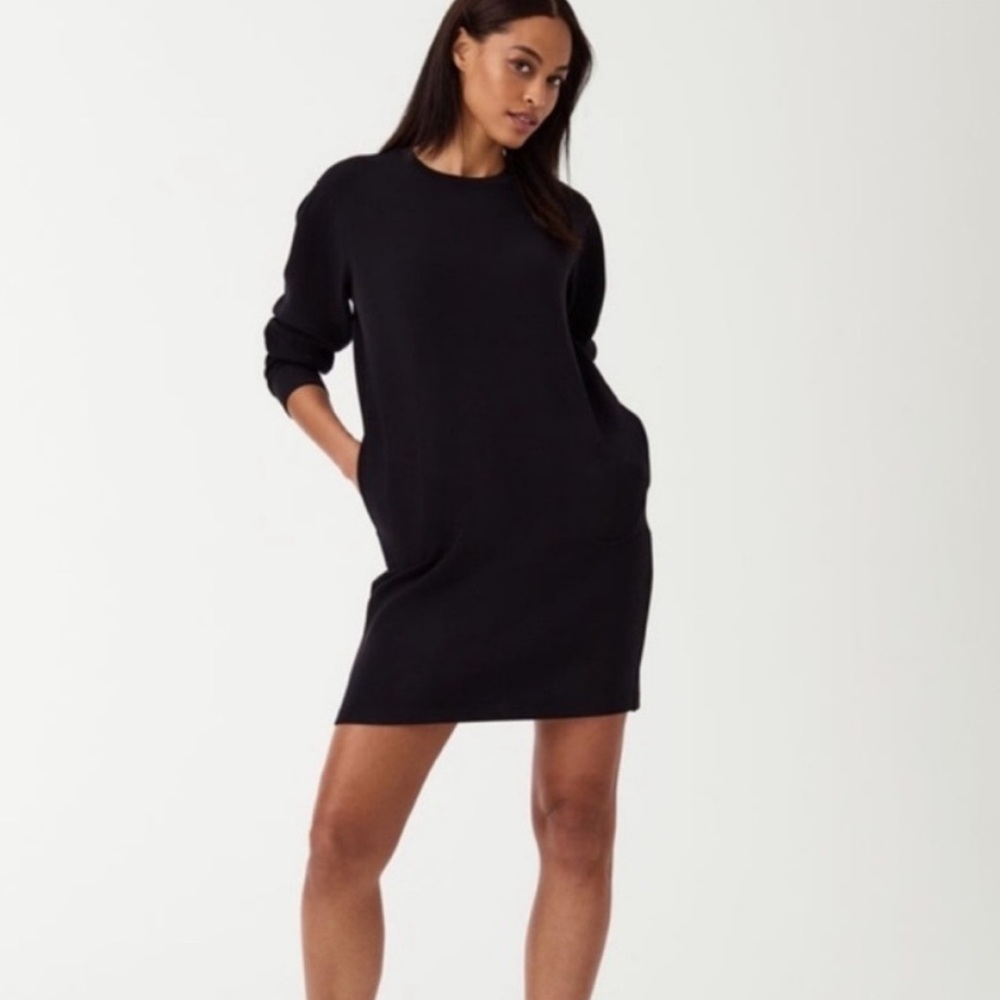 SPANX AirEssentials Crewneck Dress in Black, SIZE small